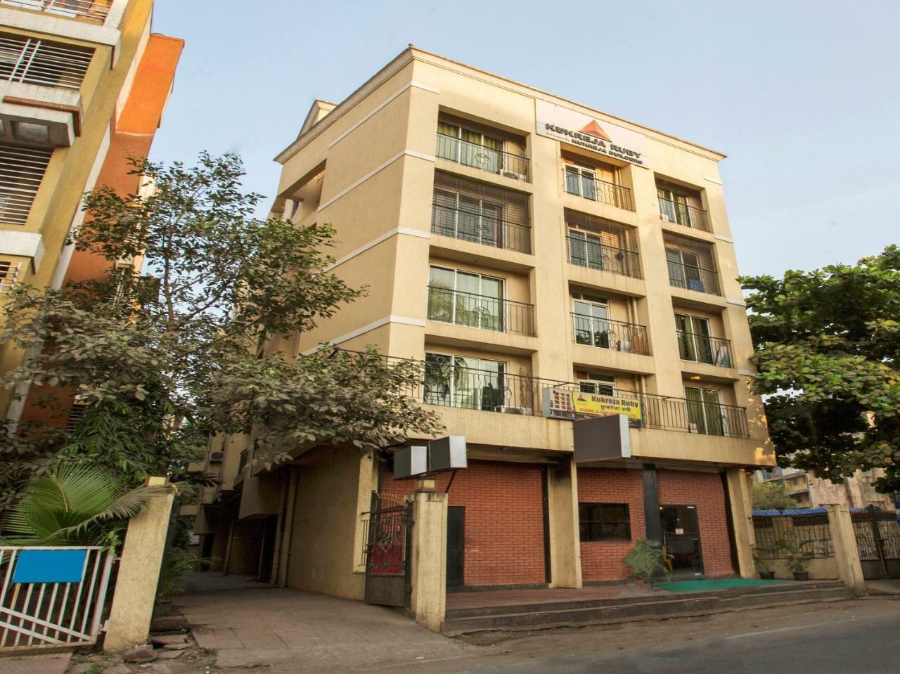 Hotel Iris Suites, Navi Mumbai Exterior photo